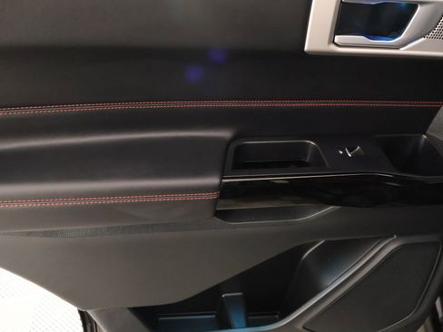 Used 2024 Ford Explorer ST-Line w/ Class IV Trailer Tow Package image 19