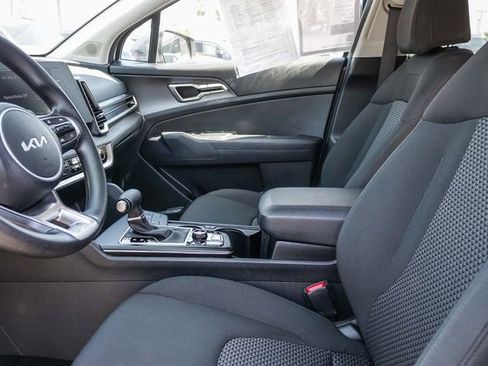 Certified 2025 Kia Sportage LX FWD image 18