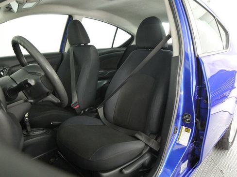 Used 2013 Nissan Versa SV w/ Convenience Pkg FWD image 36