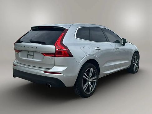 Used 2021 Volvo XC60 T5 Momentum w/ Advanced Package FWD image 6