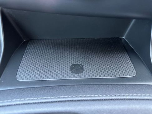 Certified 2025 Volvo XC90 B5 Plus image 18