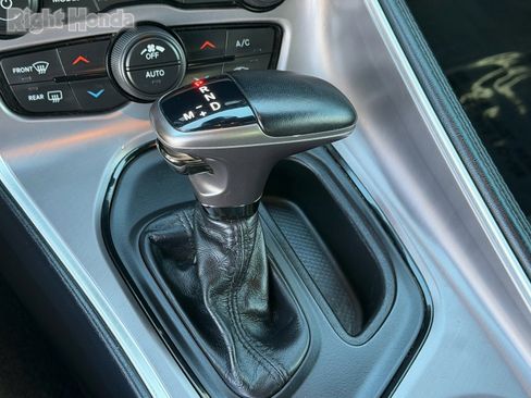 Used 2022 Dodge Challenger R/T Scat Pack w/ Driver Convenience Group image 27