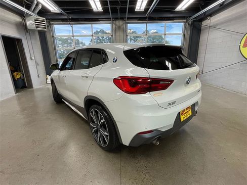 Used 2018 BMW X2 xDrive28i w/ M SportX Package AWD/4WD image 3