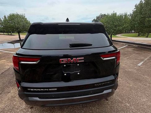 Used 2025 GMC Terrain Elevation AWD/4WD image 6