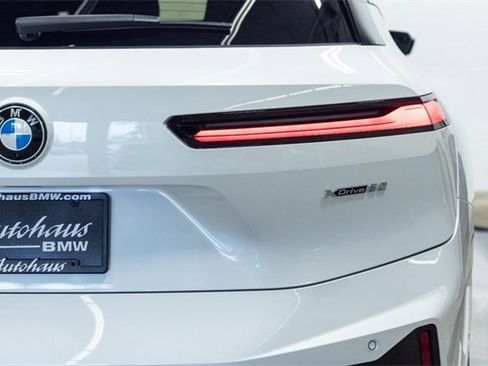 New 2026 BMW iX xDrive60 image 13