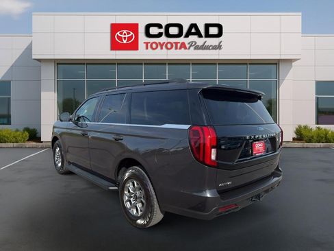 Used 2025 Ford Expedition Active AWD/4WD image 3