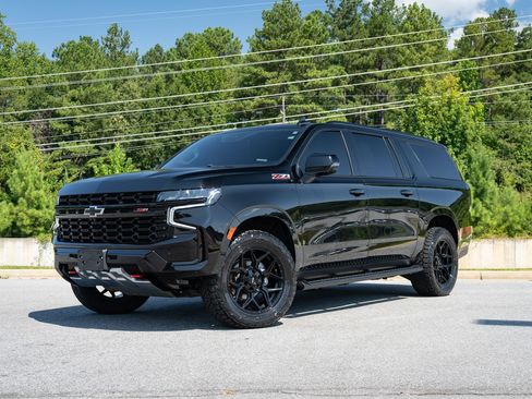 Used 2023 Chevrolet Suburban Z71 w/ Luxury Package AWD/4WD image 1