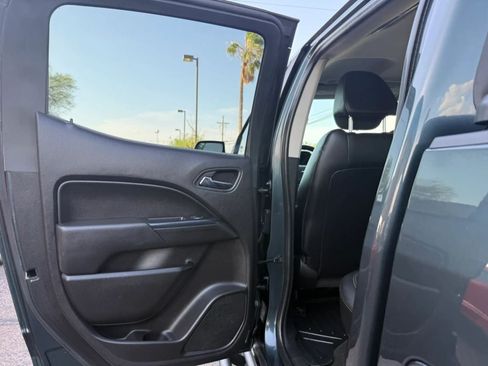 Used 2017 Chevrolet Colorado LT w/ Luxury Package, Chrome AWD/4WD image 32