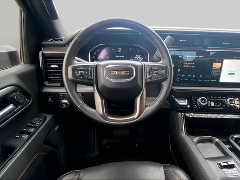 Used 2025 GMC Sierra 2500 AT4 AWD/4WD image 6