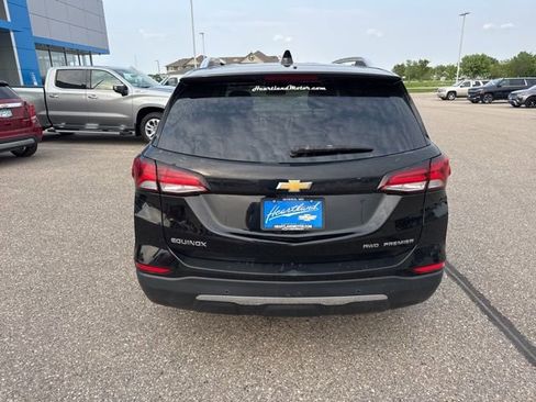 Used 2023 Chevrolet Equinox Premier image 6