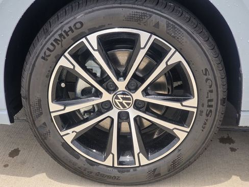 New 2026 Volkswagen Jetta Sport FWD image 9