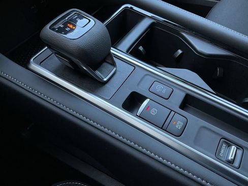 New 2026 Nissan Pathfinder SV FWD image 34