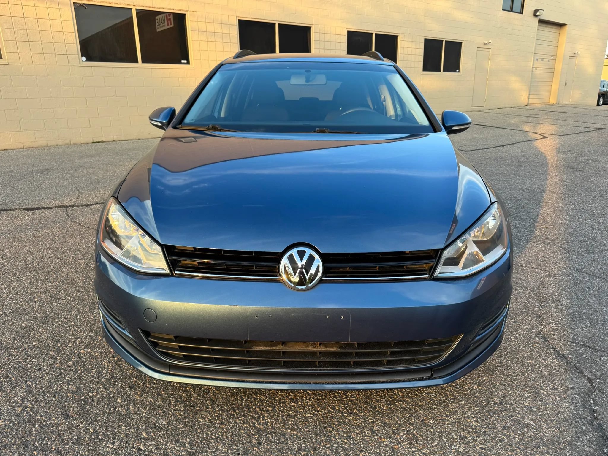 Used 2017 Volkswagen Golf S AWD/4WD image 2
