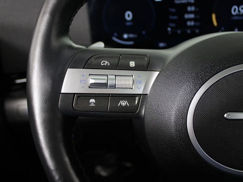 Certified 2025 Hyundai Kona Limited AWD/4WD image 27