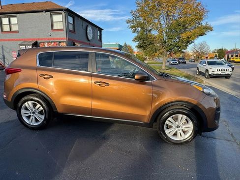 Used 2018 Kia Sportage LX FWD image 5