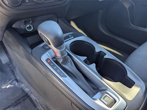 Used 2025 Chevrolet Trax LS w/ LS Convenience Package image 22