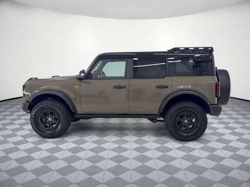 Used 2025 Ford Bronco Badlands AWD/4WD image 2