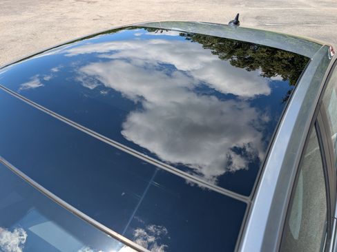 Used 2025 Volkswagen Jetta SE w/ Sunroof Package FWD image 14