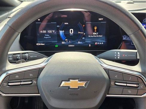 Used 2026 Chevrolet Equinox EV LT FWD image 29