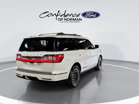 Used 2020 Lincoln Navigator Black Label w/ Cargo Convenience Package image 8