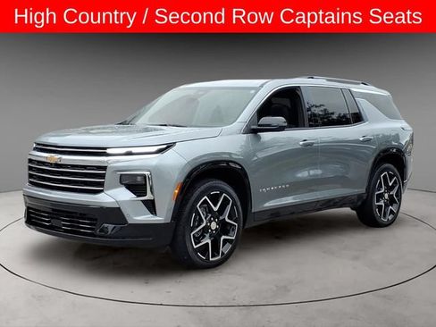 Used 2026 Chevrolet Traverse High Country w/ LPO, Floor Liner Package AWD/4WD image 1