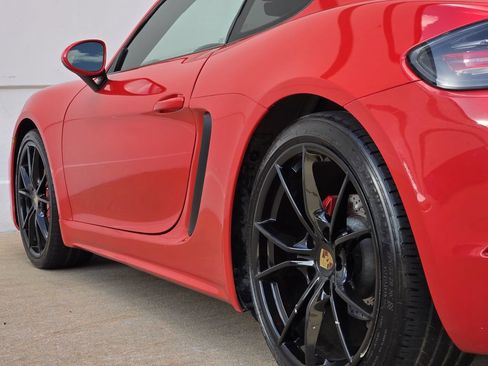 Used 2021 Porsche 718 Cayman S RWD image 30