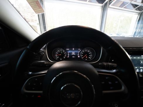 Used 2020 Jeep Compass Latitude image 15