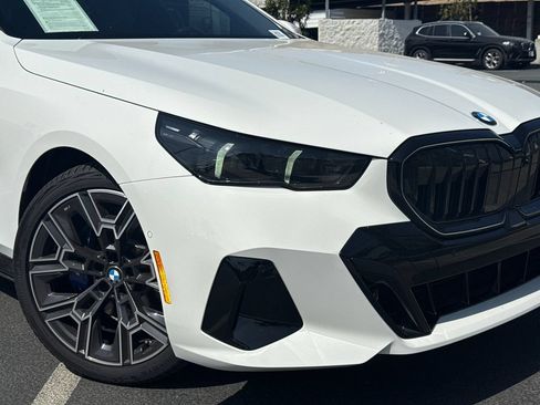 Used 2026 BMW 530i w/ M Sport Package RWD image 6