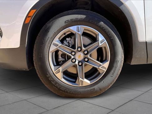 Used 2025 Chevrolet Blazer LT image 12