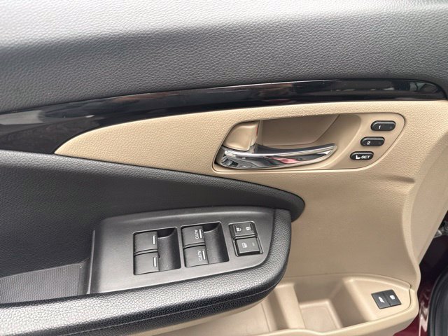 Used 2018 Honda Pilot Touring image 17
