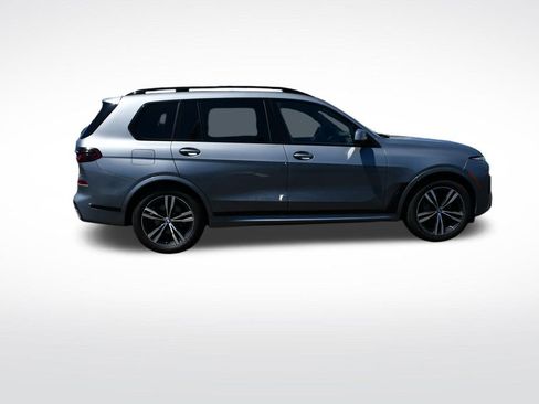 Used 2025 BMW X7 xDrive40i w/ M Sport Package AWD/4WD image 5