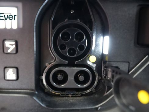 Used 2024 Kia EV9 GT-Line image 10