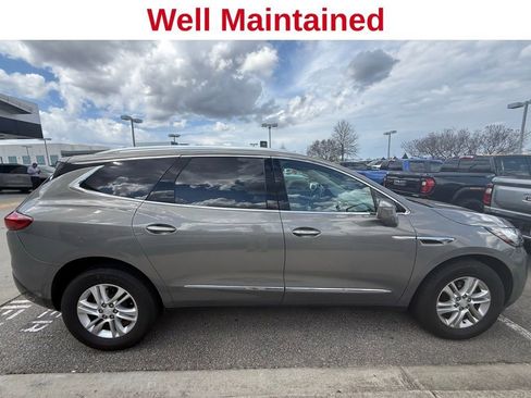 Used 2019 Buick Enclave Essence image 5
