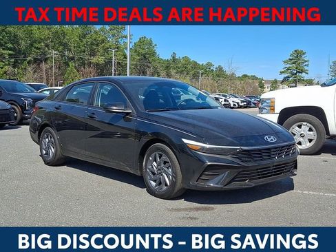 Certified 2025 Hyundai Elantra Blue image 1