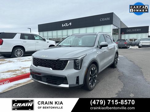 Certified 2025 Kia Sorento EX w/ Panoramic Sunroof Package image 1