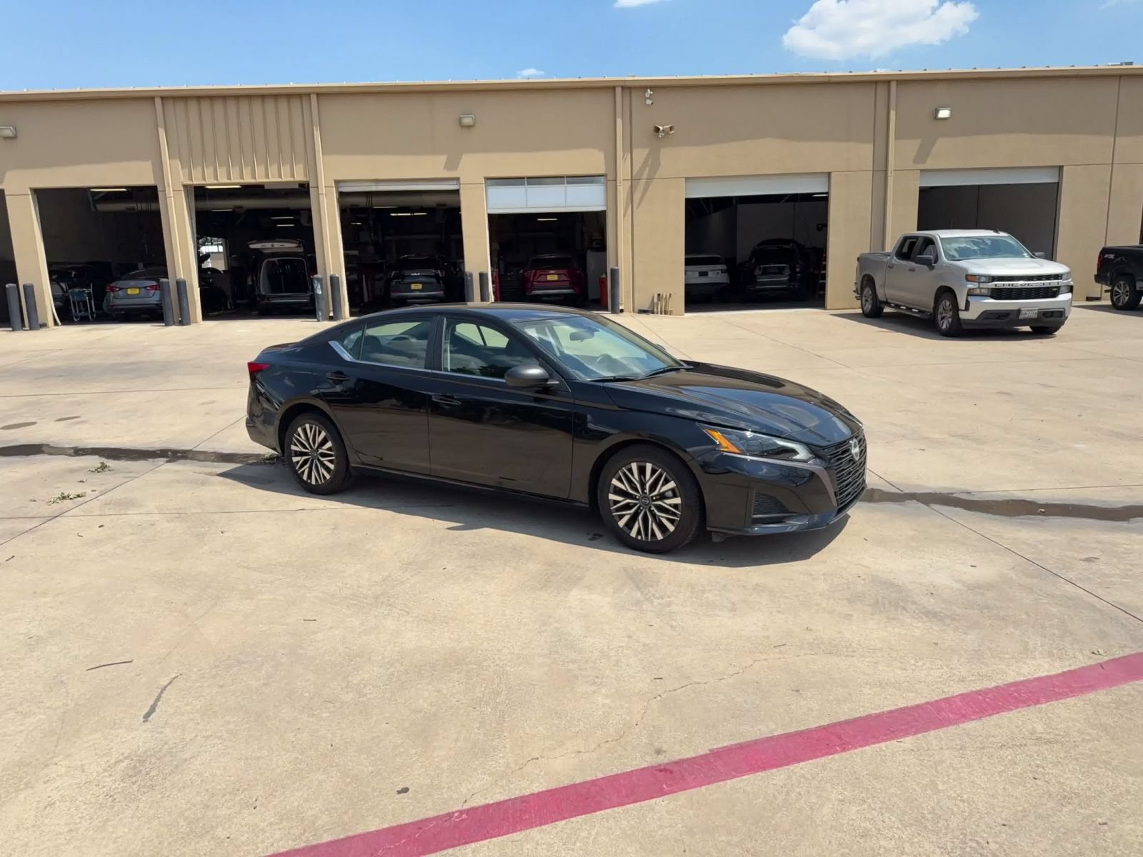 Used 2026 Nissan Altima 2.5 SV FWD image 2