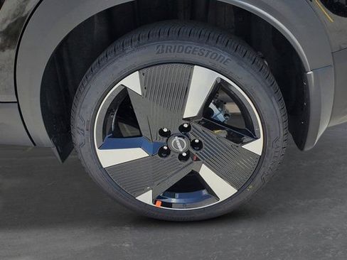 New 2026 Nissan Kicks SR image 13