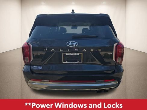 Used 2024 Hyundai Palisade Calligraphy image 5