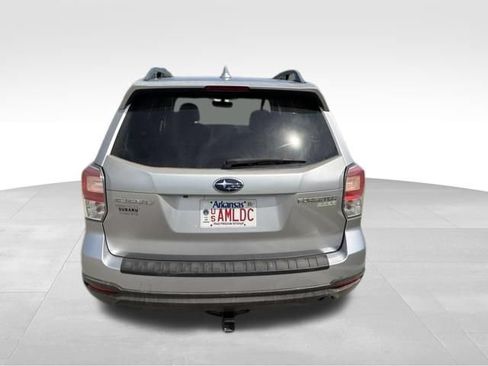 Used 2017 Subaru Forester 2.5i Premium w/ All-Weather Package AWD/4WD image 4