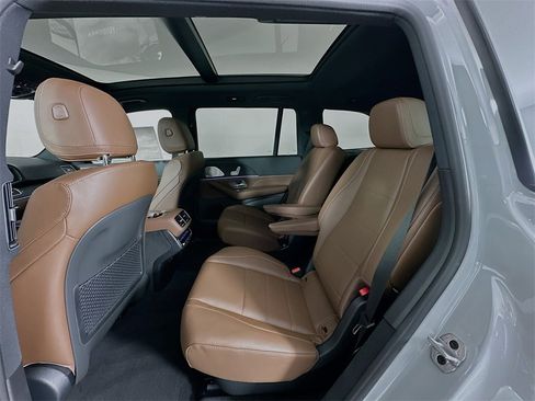 New 2026 Mercedes-Benz GLS 450 4MATIC image 26