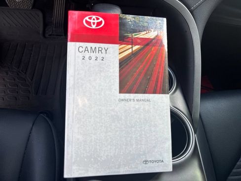 Used 2022 Toyota Camry SE FWD image 26