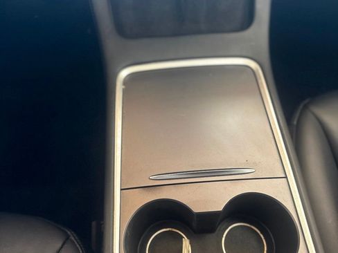 Used 2021 Tesla Model 3 Performance image 33