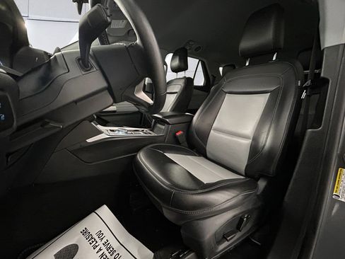 Used 2023 Ford Explorer XLT w/ Equipment Group 202A image 8