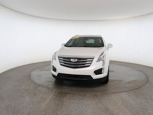 Used 2017 Cadillac XT5 Luxury w/ Driver Awareness Package image 31