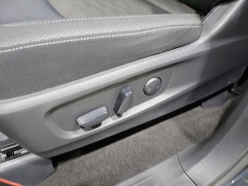 Used 2024 Nissan Pathfinder S AWD/4WD image 12