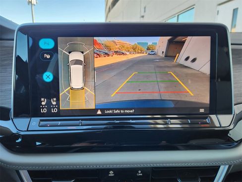 Used 2024 Volkswagen Atlas SEL Premium R-Line image 17