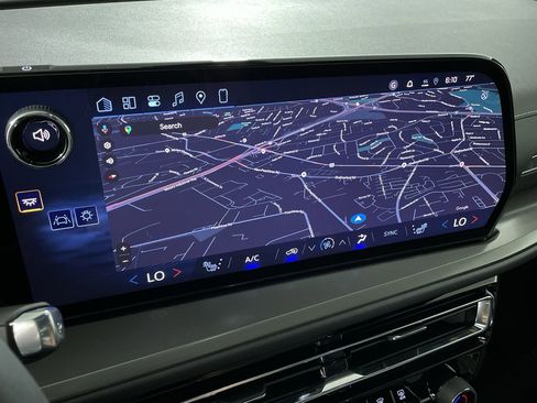 New 2026 Chevrolet Traverse LT w/ Sun and Wheel Package image 72