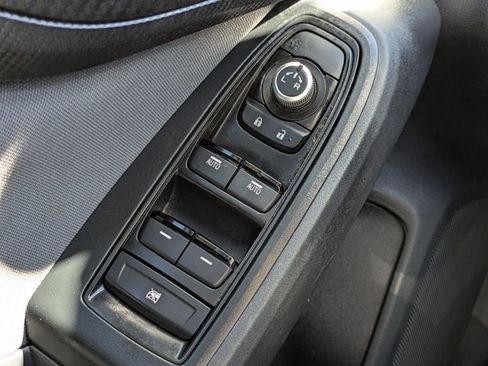 Used 2022 Subaru Crosstrek 2.0i Premium w/ Moonroof Package image 23