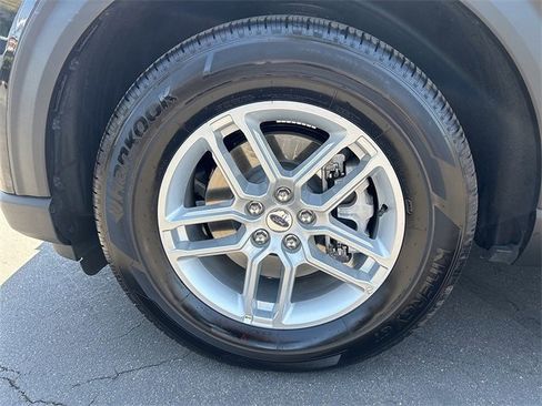 Used 2025 Ford Explorer Active w/ Active Comfort Package image 21