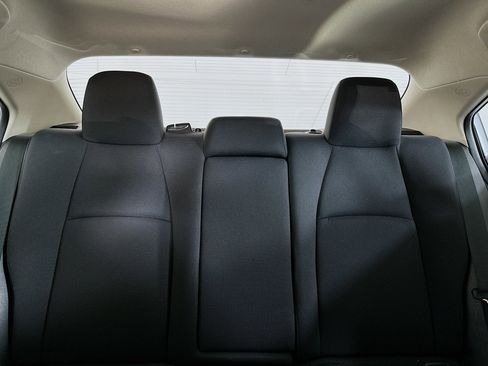 Used 2025 Toyota Corolla LE image 29